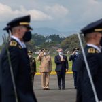 El presidente Iván Duque asistió a la ceremonia de ascenso de varios oficiales del Ejército que estarían involucrados en los denominados 'falsos positivos' - Foto: Presidencia