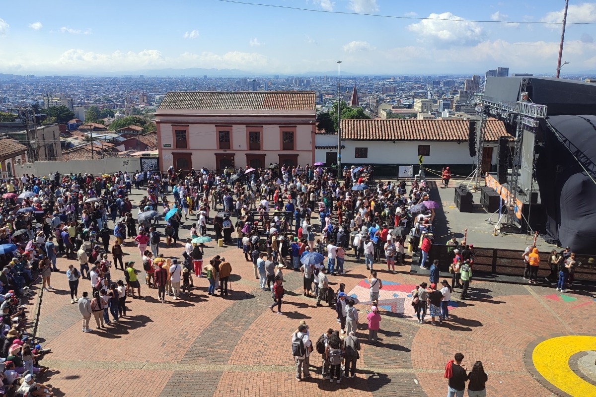La tradicional fiesta de “Día de Reyes” en el barrio Egipto en Bogotá – Foto: Paula De Pablos