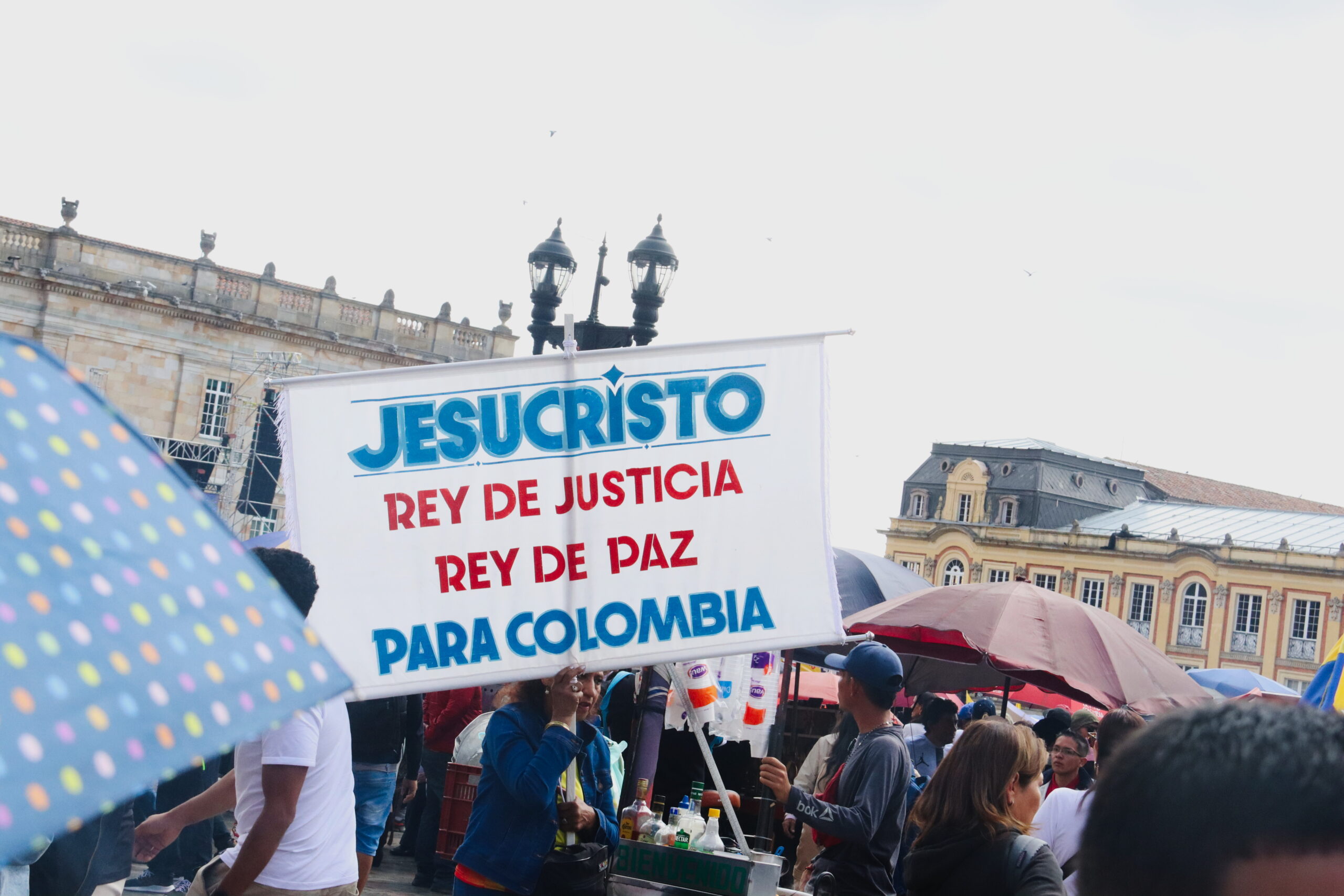 Las iglesias católicas y cristianas son las que agrupan la mayor cantidad de creyentes en el país - Foto: Ronald Cano