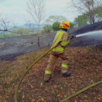 Ya son dos temporadas de incendios forestales. La limitación de la capacidad para atender las conflagraciones llevó a la UNGRD a proponer usar el fuego para combatir las conflagraciones - Foto: UNGRD