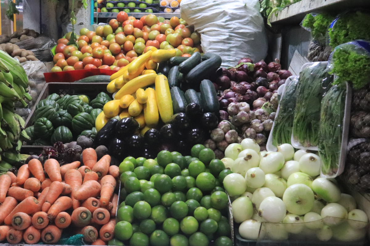 Por el momento no hay afectación al abastecimiento de los productos que llegan a Corabastos. Se está a la expectativa del impacto en los precios tanto por los bloqueos como por el aumento del ACPM. Foto. Ronald Cano