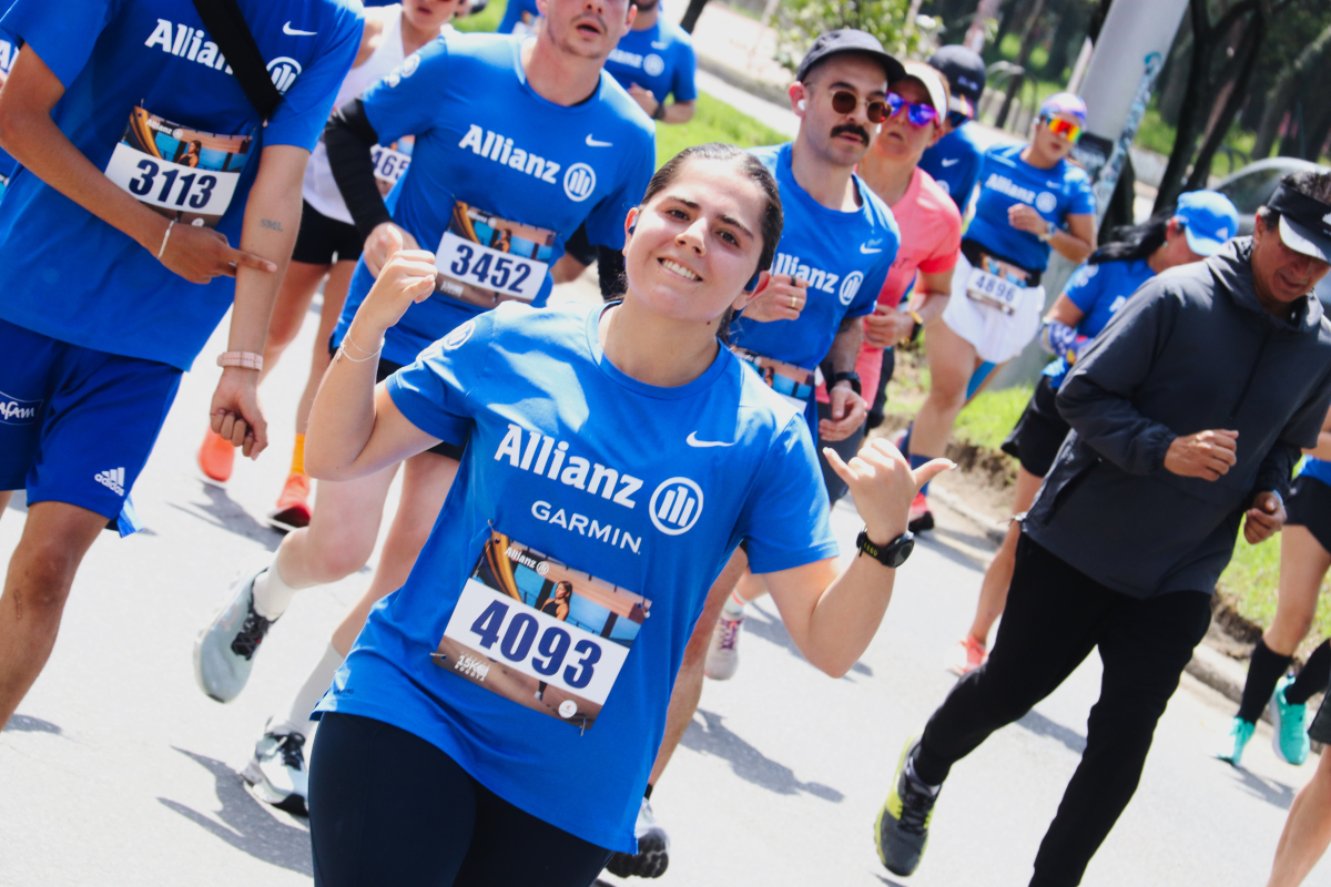 La carrera para este año estuvo en el marco de los 150 de la aseguradora Allianz, la más antigua del país - Foto: Ronald Cano