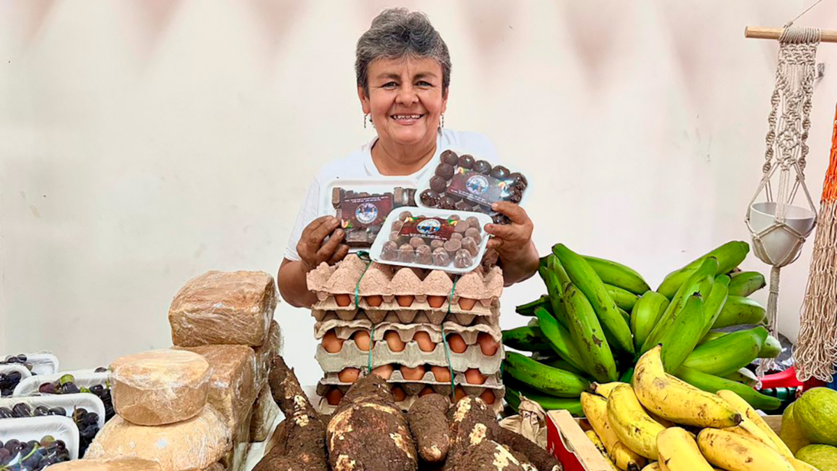 El decreto no solo busca facilitar la adjudicación de tierras sino el financiamiento de proyectos productivos de mujeres rurales y campesinas - Foto: Ministerio de Agricultura