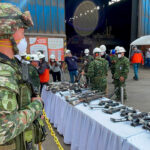 En Acerías Paz del Río fueron fundidas 23.500 armas de fuego que se convertirán en insumos de construcción - Foto: Ejército Nacional