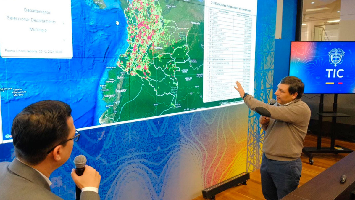 Para monitorear el servicio de telefonía en la geografía nacional, el MinTIC junto con Google Cloud lanzaron el CMIC - Foto: MinTIC