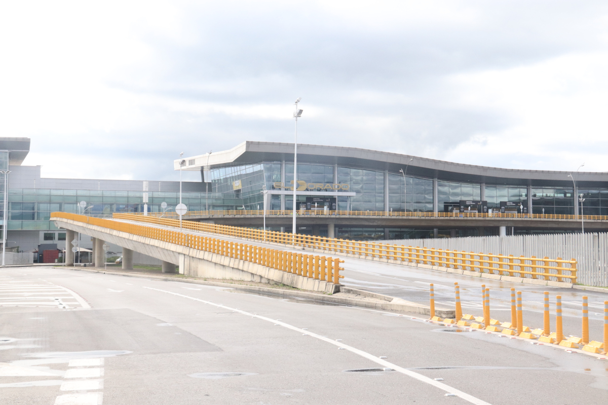 Hasta el momento, ninguna autoridad colombiana ha respaldado las afirmaciones del Comité contra la Desaparición Forzada de las Naciones Unidas, sobre decenas de miles de cadáveres apilados en un hangar del Aeropuerto El Dorado de Bogotá - Foto: Ronald Cano