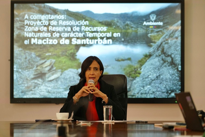 Susana Muhamad, Ministra de Ambiente ha sido reconocida por su férrea protección de zonas como el macizo de Santurbán y su postura en donde prevalece el ambiente por encima de la explotación minera o la infraestructura - Foto: Ministerio de Ambiente