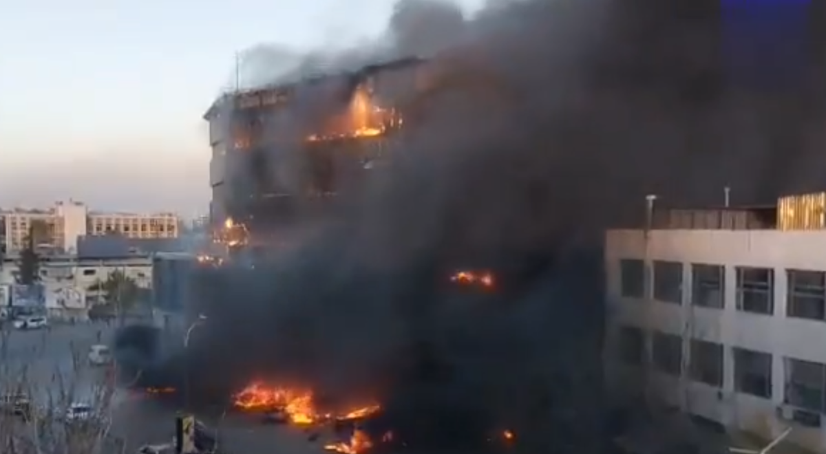 El edificio de la Inteligencia Siria fue bombardeado por Israel en Damasco. Otros objetivos militares a lo largo y ancho del territorio fueron atacados por el país hebreo - Foto: Redes Sociales