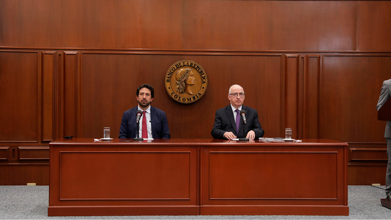 Diego Guevara, ministro de Hacienda designado, y Leonardo Villar, Gerente del Banco de la República - Foto: Ministerio de Hacienda