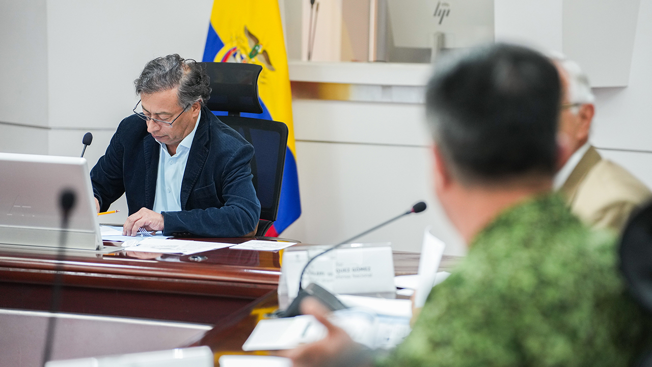 A raíz de la grave crisis humanitaria y de orden público que se presenta en el Catatumbo, el presidente Gustavo Petro y su gabinete decretó la conmoción interior en dicha región, parte del Cesar y Cúcuta - Foto: Juan Diego Cano/Presidencia