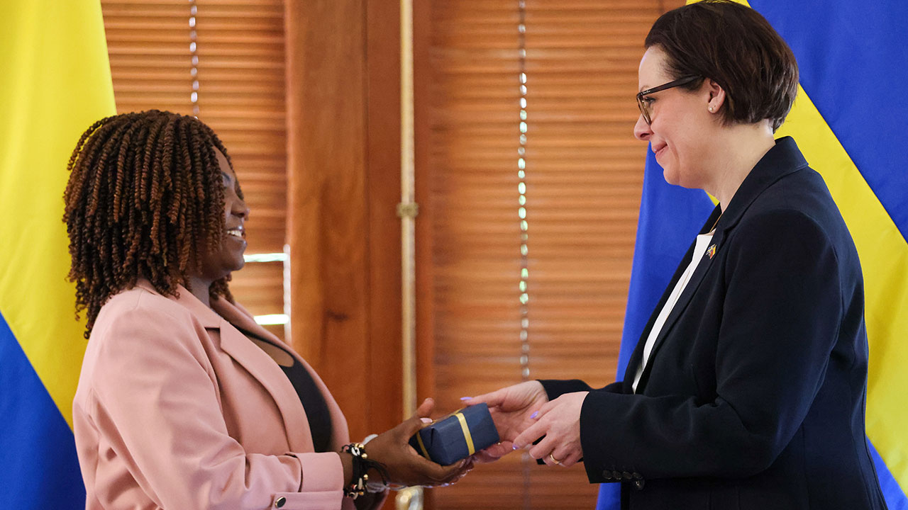 La vicepresidenta y ministra de Igualdad y Equidad, Francia Elena Márquez, y la ministra de Asuntos Exteriores de Suecia, Maria Malmer Stenergard tuvieron un encuentro en el marco de la visita de una misión diplomática sueca al país - Foto: Vicepresidencia de la República