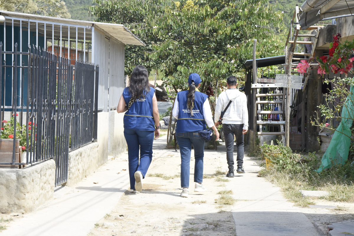 En la actualidad, el equipo recorre los nueve alojamientos dispuestos en Ocaña, para apoyar a la población que enfrenta esta difícil situación causada por los enfrentamientos entre grupos armados ilegales en la región - Foto: UNGRD