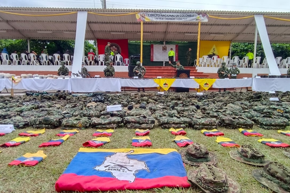 104 miembros de las disidencias se entregaron en el Catatumbo - Foto: Cortesía @COL_Ejercito