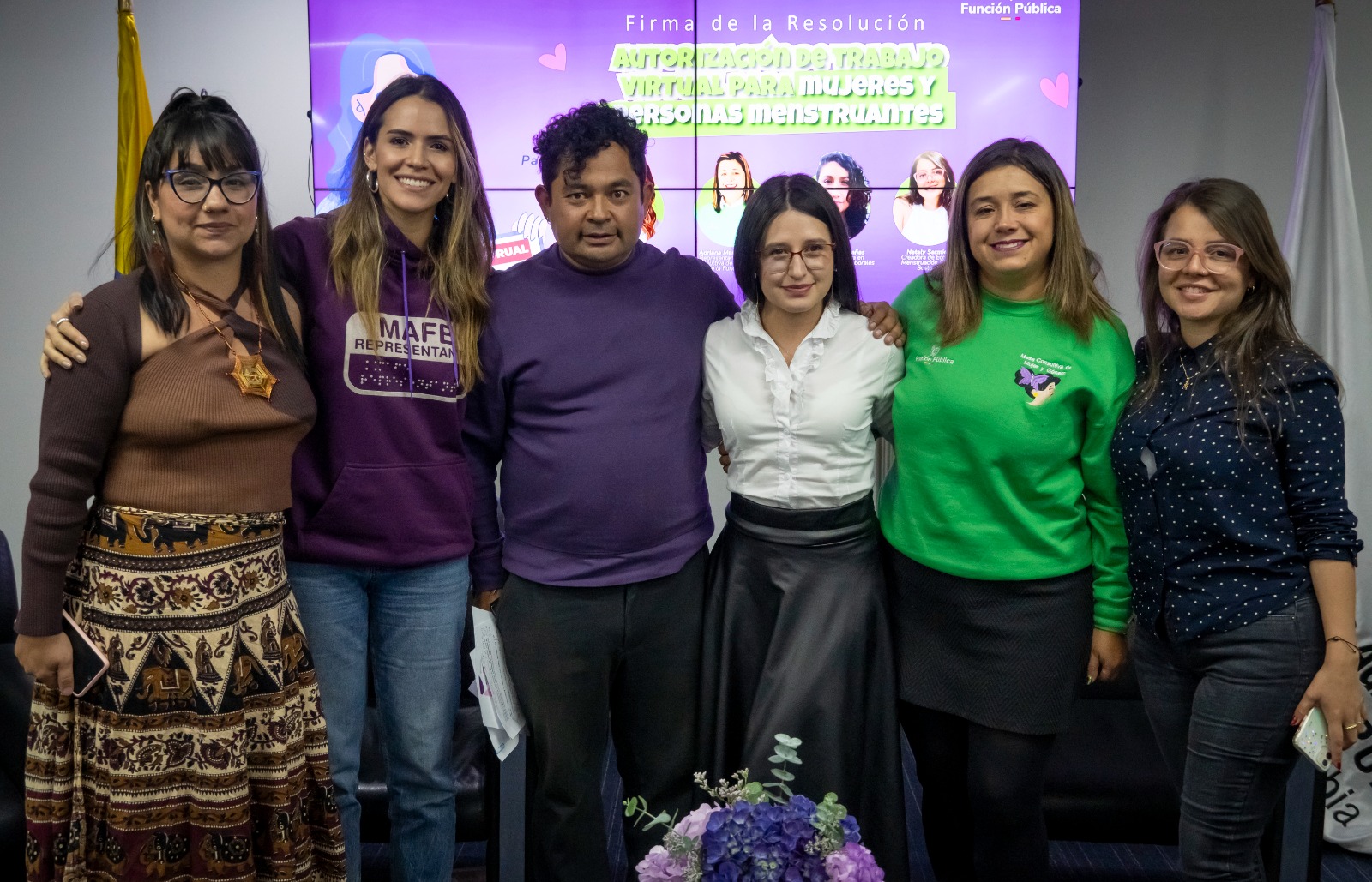 La representante a la cámara, María Fernanda Carrascal viene impulsando un proyecto de ley para que la licencia menstrual se implemente tanto en entidades públicas como en empresas privadas - Foto: DAFP