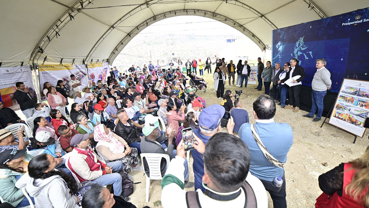 Ya se firmaron actas de inicio para los PAS de 10 municipios. En Soac​ha se colocó, simbólicamente, la primera piedra, este jueves 4 de febrero - Foto: Prosperidad Social