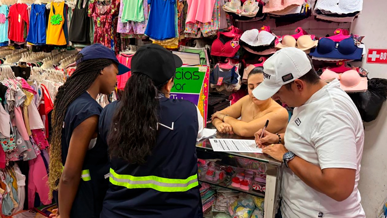 ​La Dian invitó a los comerciantes en mora con el fisco a establecer acuerdos de pago de sus obligaciones. - Foto: DIAN