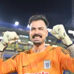 El portero boliviano Guillermo Viscarra, atajó el quinto penal de Boca Juniors y así dio la clasificación a Alianza Lima a la siguiente ronda de la Copa Libertadores 2025 - Foto: Facebook/Conmebol Copa Libertadores 2025