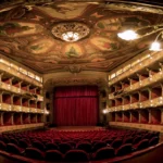 Con 133 años de historia, el Teatro Colón ha sido testigo de grandes producciones artísticas del país y se consolida como un espacio fundamental para la creación y la memoria cultural. Hoy, como parte del Centro Nacional de las Artes, inicia un nuevo capítulo con una programación que seguirá desafiando los límites de la escena contemporánea - Foto: Centro Nacional de las Artes