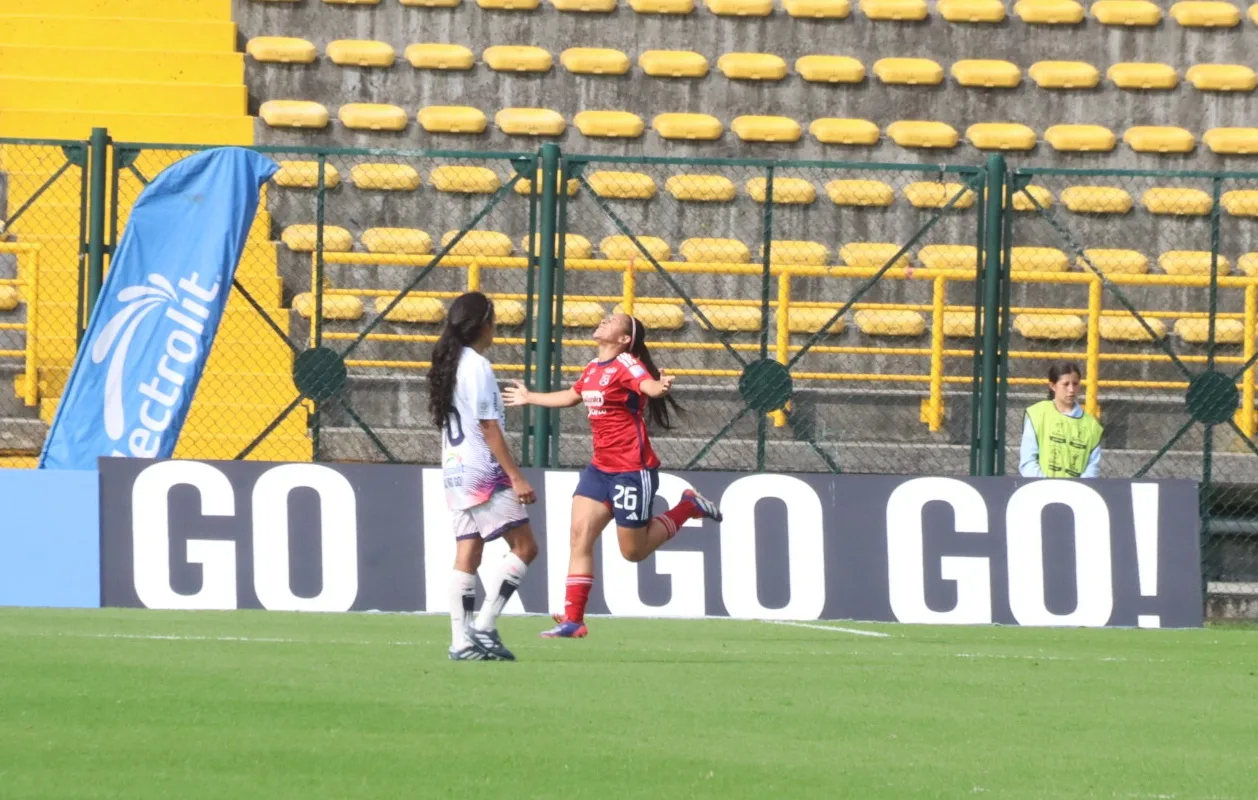 Paula Macías anotó el quinto gol que selló la goleada de Medellín a Fortaleza en la Liga Femenina - Foto: Ronald Cano