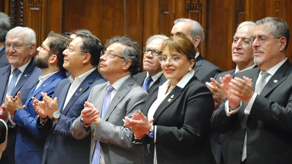 Al ser interrogado por periodistas de ese país, el jefe de Estado colombiano precisó: “Ya estuvimos hablando anoche, en una reunión, Lula, Boric, Orsi y yo, y tenemos un plan andando”, cuyo objetivo es fortalecer la integración regional - Foto: Ovidio González/Presidencia