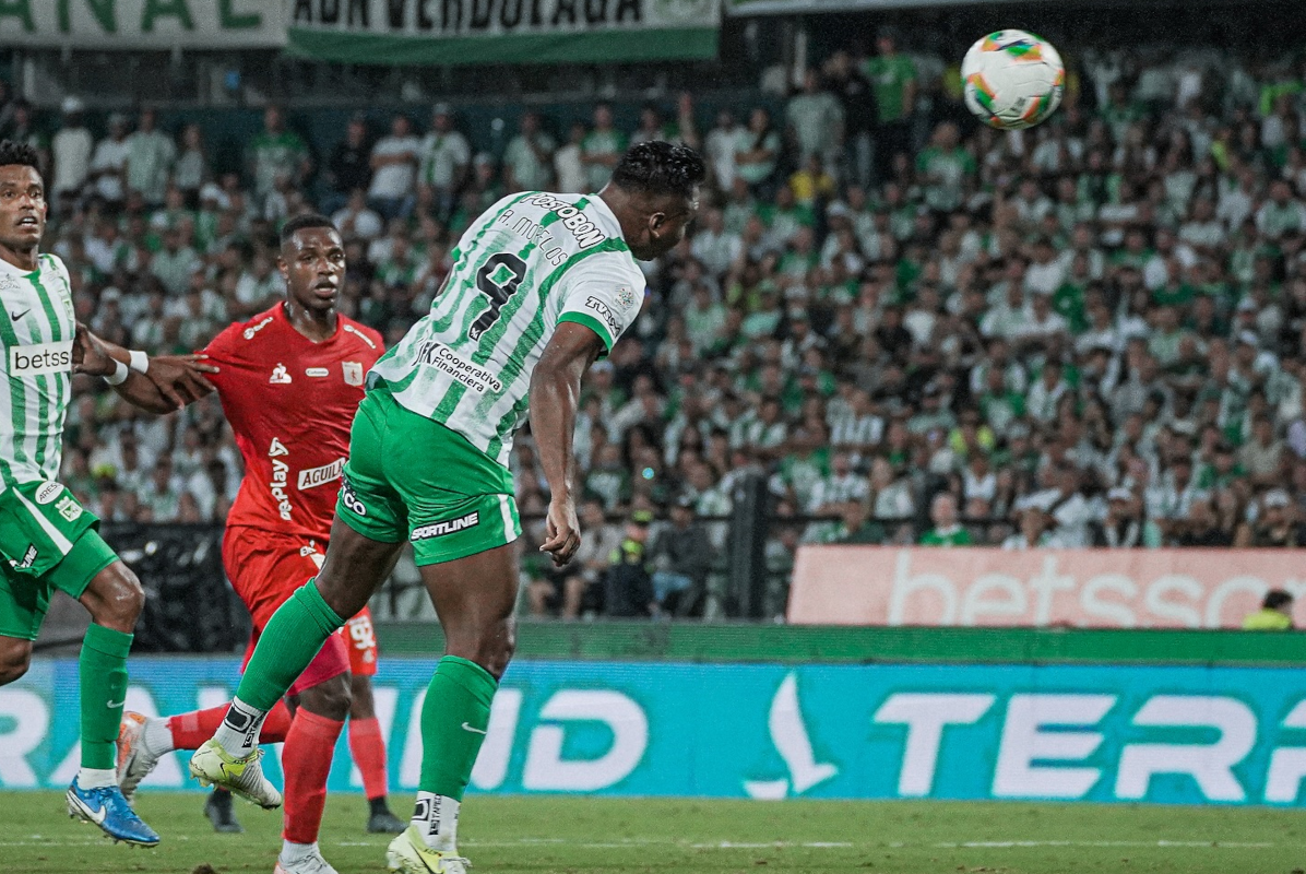 Alfredo Morelos marcó en el minuto 45 el único gol del partido que le dio la victoria en el clásico con América de Cali - Foto: Facebook/Atlético Nacional