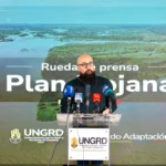 “Hoy invertiremos en un proyecto integral que restablece las dinámicas naturales del río y piensa en las necesidades de las comunidades. La estrategia de ampliar el canal de La Esperanza fue sometida a un riguroso análisis científico, académico, técnico y jurídico", afirmó Carlos Carrillo, director general de la UNGRD - Foto: UNGRD