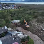 Tras la reunión, se acordó el suministro de 4.800 horas de maquinaria amarilla y 960 días de volqueta para atender las zonas afectadas por la avenida torrencial en la quebrada Guachucal, entre los barrios Chambú y La Minga, así como en la quebrada Torcaza y el río El Encano - Foto: UNGRD