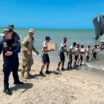 a travesía para entre​gar asistencia humanitaria a la comunidad wayuu terminó a 500 kilómetros de Uribia, en la alta Guajira - Foto: Armada Nacional