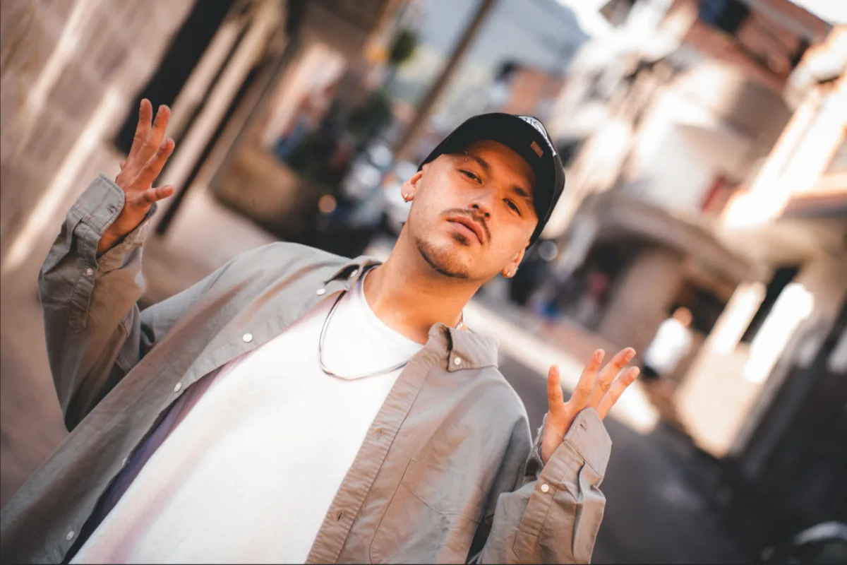 Penyair, que se encuentra presentando su nuevo álbum 'Filantropía', cierra una de las giras más importantes de su carrera con su primer show en el Movistar Arena de Bogotá, uno de los recintos más importantes de su ciudad natal - Foto: Penyair
