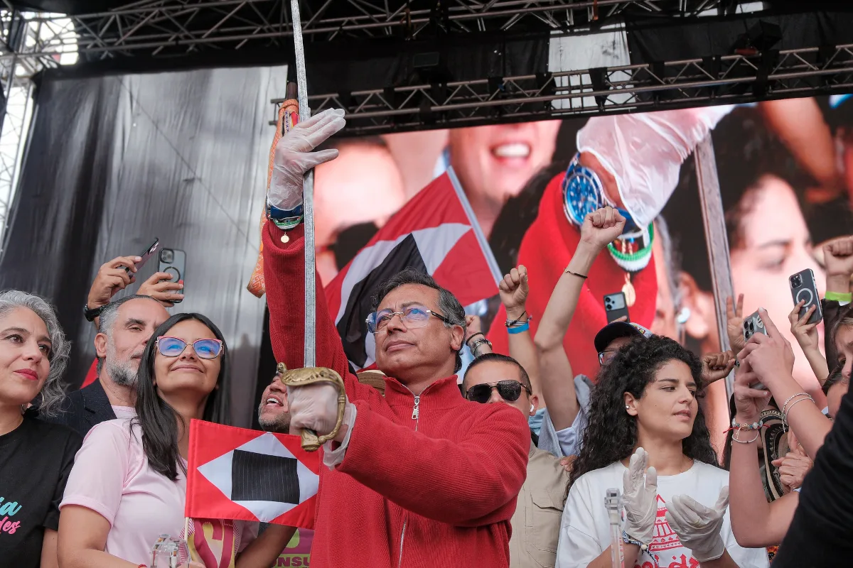 En su mensaje, el presidente indicó que la Consulta Popular radicada por el Gobierno nacional en el Senado busca “salir de ese modelo que ha determinado la desigualdad social y la violencia” - Foto: Andrea Puente/Presidencia