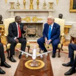 En respuesta a las acciones de Trump, Ramaphosa ha reiterado el compromiso de Sudáfrica con los principios democráticos y la justicia social, instando a la comunidad internacional a no dejarse influenciar por narrativas infundadas que buscan dividir y polarizar - Foto: Casa Blanca
