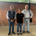 Las primeras imágenes tras la liberación muestran a Lyan José sereno y en compañía de sus familiares, bajo custodia de las autoridades - Foto: X/@DefensoriaCol