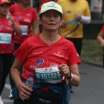 Miles de corredoras que vienen realizando los recorridos de 5 kilómetros y 10 kilómetros en la prueba deportiva, tendrán la oportunidad de probar este año un nuevo escalón antes de asumir los 21 kilómetros, distancia que ofrece la Carrera de la Mujer desde el año 2023 - Foto: Archivo/Ronald Cano