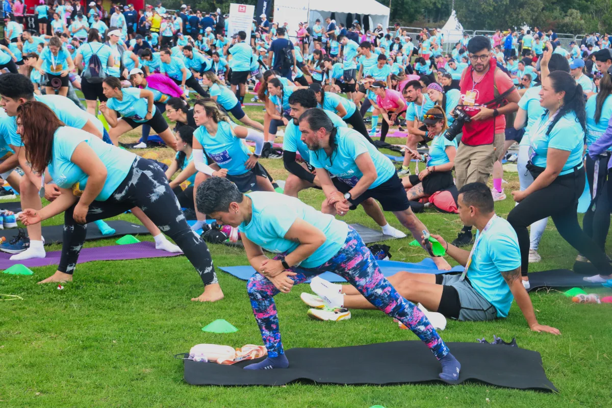 Alrededor de 3.000 personas recorrieron los 10K y luego tomaron una clase de yoga de alto nivel en el Parque Simón Bolívar - Foto: Ronald Cano