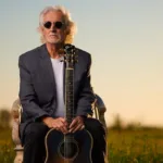 'A 50 años del adiós' de Nito Mestre es un reencuentro con esas canciones que guardan pedacitos de vida, de despedidas, de sueños compartidos y cosechados durante cinco décadas de música del artista argentino - Foto: Nito Mestre
