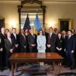 El gobierno ucraniano en cabeza de la ministra de economía Yulia Svyrydenko firmó un acuerdo estratégico con el secretario de energía de Estados Unidos, Rick Perry - Foto: X/@Svyrydenko_Y