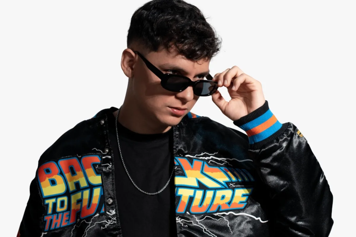 'Máquina del tiempo' es el sencillo número 11 de ALEQ y se espera que haga parte de una futura producción musical que reúna todas las canciones de su carrera artística - Foto: Aleq