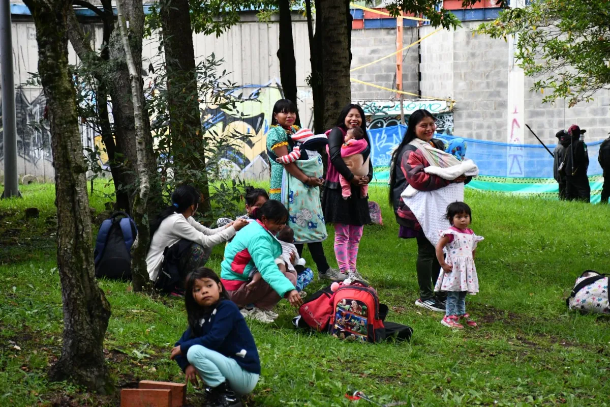 El Distrito reiteró el llamado al Gobierno nacional y a la Unidad para las Víctimas para que atiendan los pedidos de retorno a sus territorios de origen, formulados por las comunidades Emberá que permanecen asentadas en Bogotá desde hace varios años - Foto: Secretaría de Integración