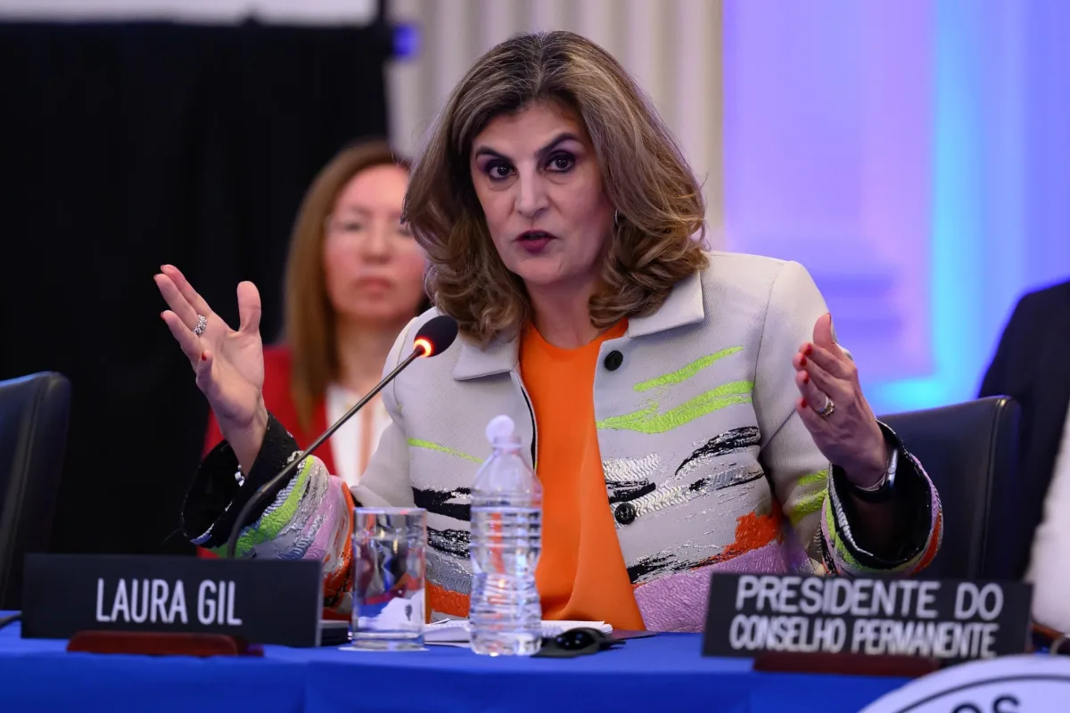 Internacionalista, diplomática y defensora de las libertades fundamentales, Laura Gil llega a este cargo luego de una trayectoria de más de tres décadas al servicio de la integración hemisférica - Foto: Cancillería