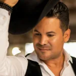 “Creo firmemente que el amor y las letras bonitas no pasan de moda. Es lo que más me inspira como cantante y compositor. Crear desde esa base siempre deberá amarse”, añade el artista - Foto: Leyder Beisan