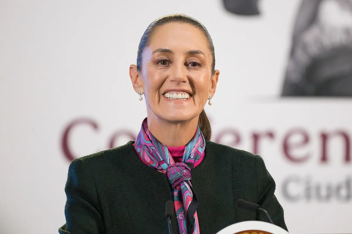 La presidenta Sheinbaum argumentó que la modificación del nombre en Google Maps excede la jurisdicción estadounidense, ya que afecta áreas marítimas que pertenecen a México y Cuba, lo cual considera una violación a la soberanía nacional - Foto: EneasMx