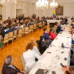 Por más de seis hora​s, el presidente Gustavo Petro encabezó la Comisión nacional de coordinación y seguimiento de los procesos electorales, en la que se tomaron decisiones clave para garantizar la seguridad y el ejercicio político de los partidos, los precandidatos y candidatos a la presidencia y el Congreso. - Foto: Ovidio González/Presidencia