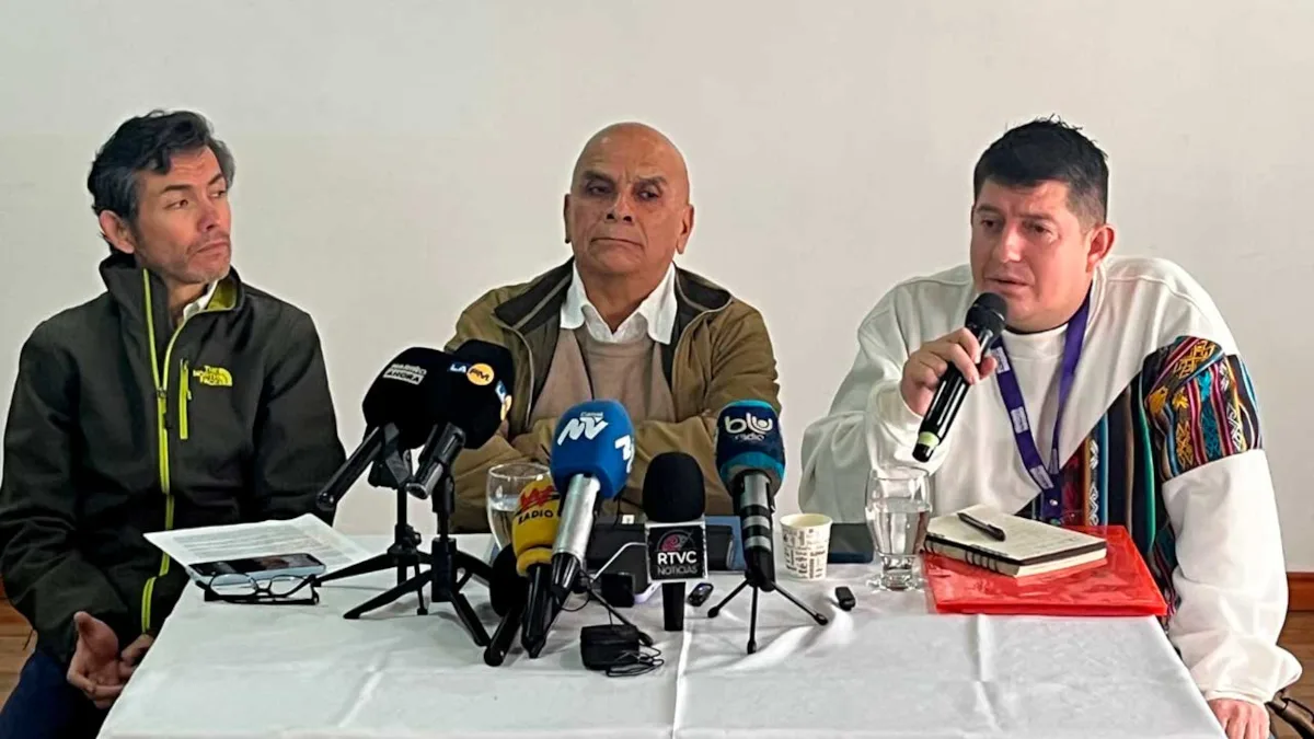 En rueda de prensa, el delegado de la Mesa Territorial de Construcción de Paz de Nariño, Carlos Erazo, dio a conocer la creación de una Zona de Ubicación Temporal para concentrar a los integrantes del grupo Comuneros del Sur - Foto: Consejería para la Paz