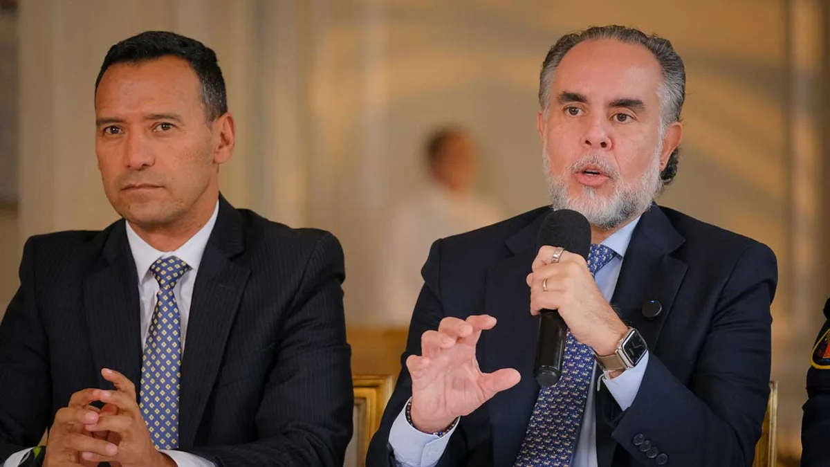 Los ministros de Defensa, Pedro Sánchez, y del Interior, Armando Benedetti, anunciaron las medidas de seguimiento y de seguridad para los actores del proceso electoral del 2026. - Foto: Ovidio González/Presidencia