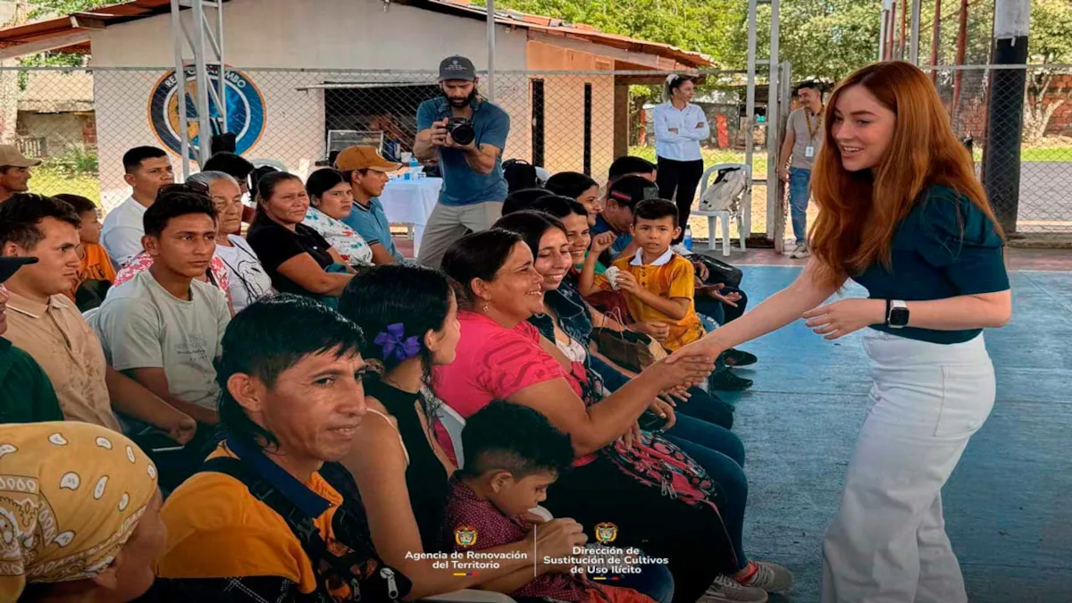 Con la presencia de la directora de la Dirección de Sustitución de Cultivos de Uso Ilícito, Gloria Miranda, se realizó en Tibú (Norte de Santander) una jornada de inscripción de familias cocaleras al programa RenHacemos - Foto: Dirección de Sustitución de Cultivos de Uso Ilícito