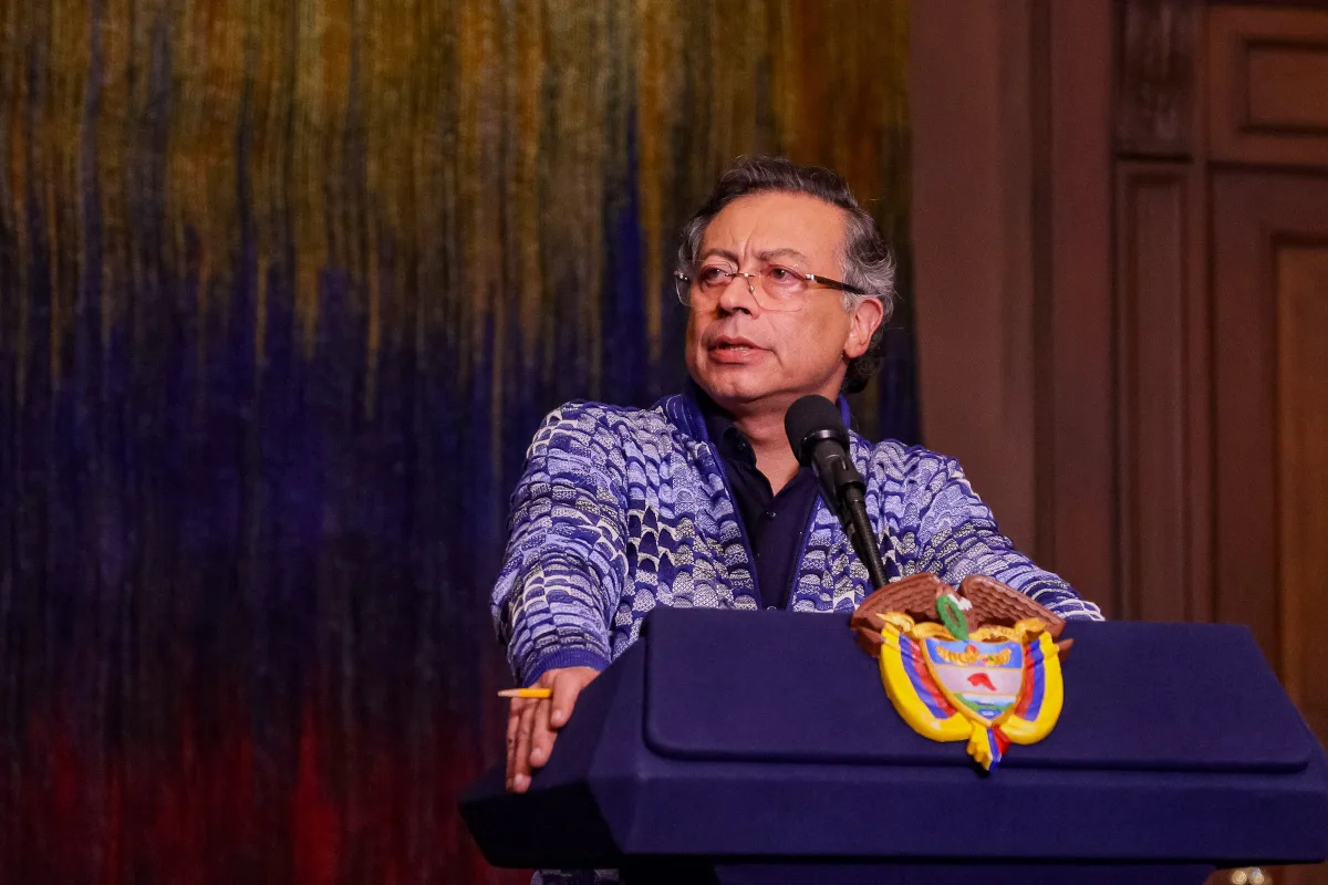 Como se esperaba tras su reunión con el exfiscal Eduardo Montealegre; el presidente Gustavo Petro anunció que convocará a Consulta Popular a través de decreto - Foto: Joel González/Presidencia
