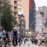 “Si hay algo que nos llena de orgullo, es la Ciclovía, uno de los programas más queridos por todos y todas, un símbolo de ciudad abierta, activa y en movimiento. Ampliarla es avanzar en nuestra meta de tener una Bogotá donde el espacio público se viva con seguridad, alegría, y salud para los que la disfrutamos cada domingo”, destacó Carlos Fernando Galán, alcalde de Bogotá - Foto: IDRD