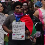 A lo largo del evento se subrayó que la lucha por los derechos LGBTIQ+ sigue siendo una lucha de clases. Las personas que participaron en la movilización denunciaron que aún persisten barreras estructurales para acceder a la educación, la salud, el empleo digno y la vivienda segura, especialmente para personas trans, afrocolombianas e indígenas - Foto: Ronald Cano