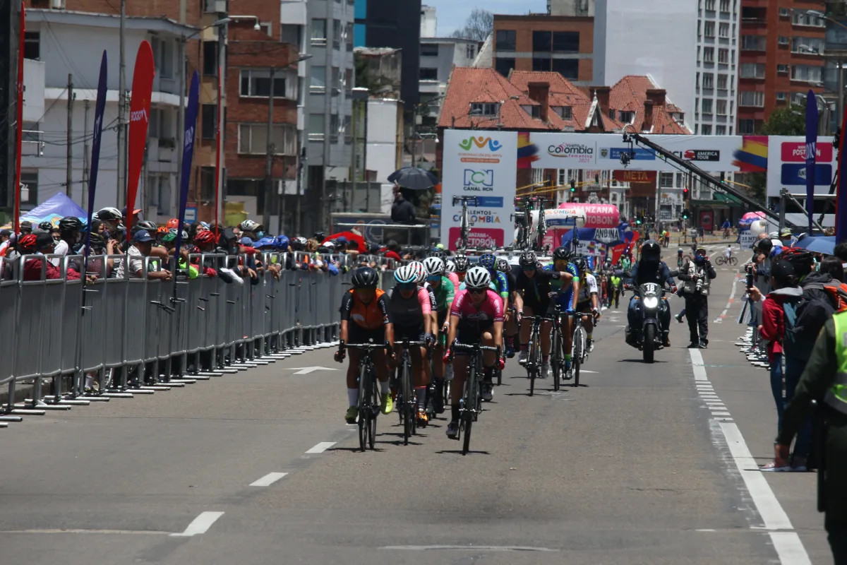 Vuelta a Colombia Femenina 2025 tiene seis etapas de pura emoción que recorrerán los departamentos de Cundinamarca, Tolima, Quindío, Valle del Cauca, Caldas y Risaralda, para completar 636.1 kilómetros de recorrido - Foto: Archivo/Ronald Cano