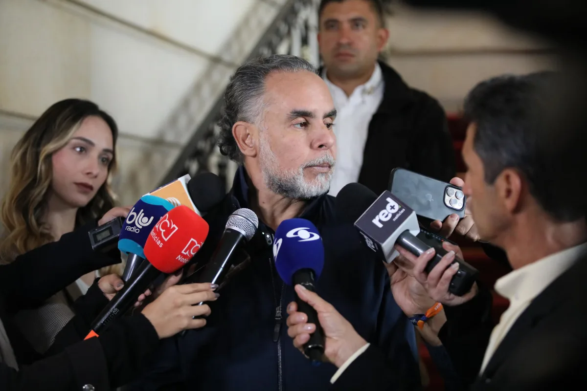 El ministro explicó que dicho decreto está sustentado en los seis vicios identificados durante la votación del pasado 14 de mayo en el Senado de la República, los cuales incluyen irregularidades como fraude y prácticas indebidas - Foto: Ministerio del Interior